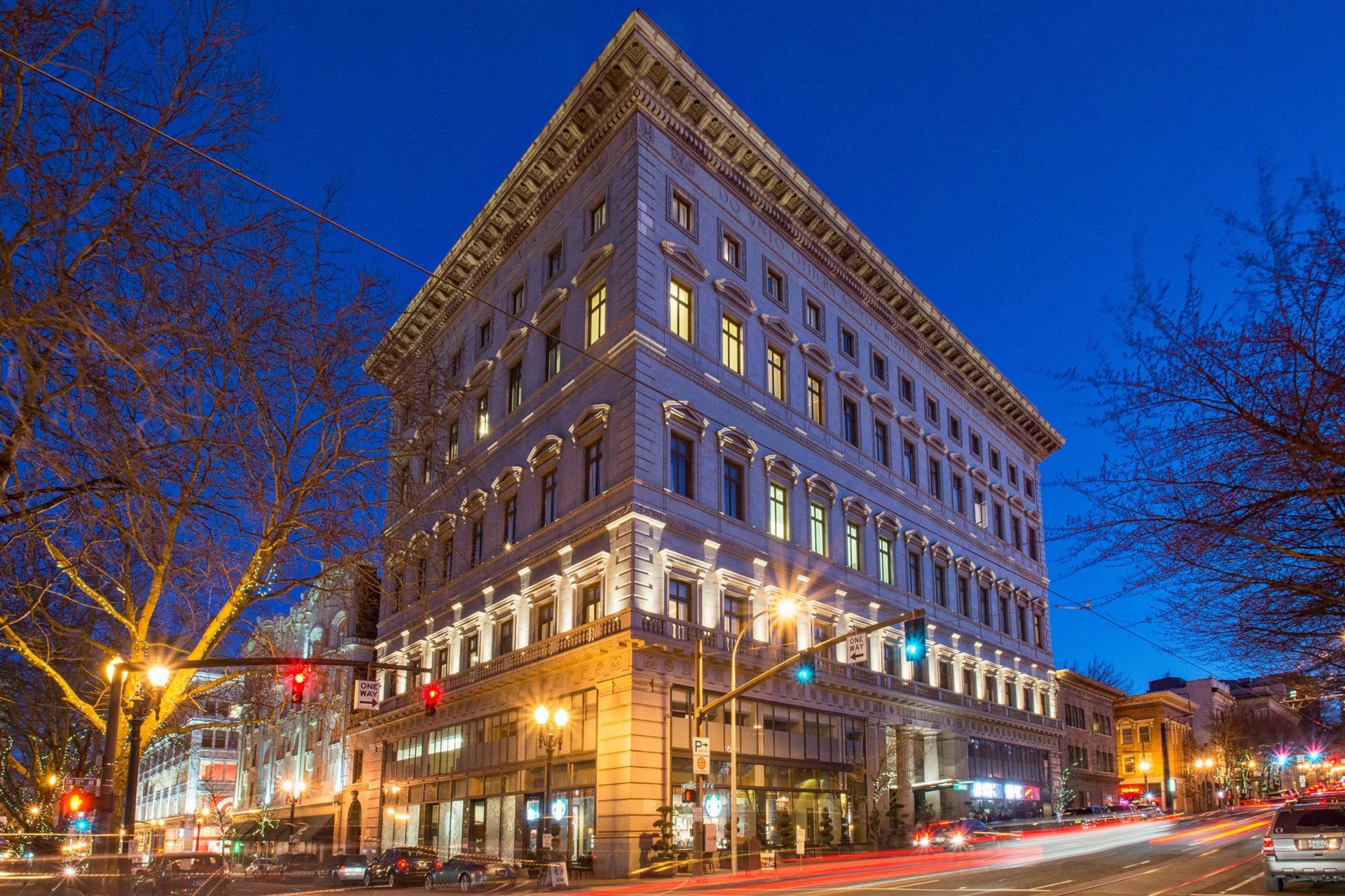 Sentinel Hotel in Portland, OR