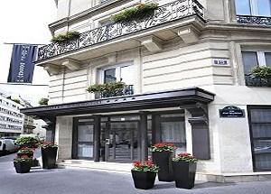 Hotel Bassano in Paris, FR