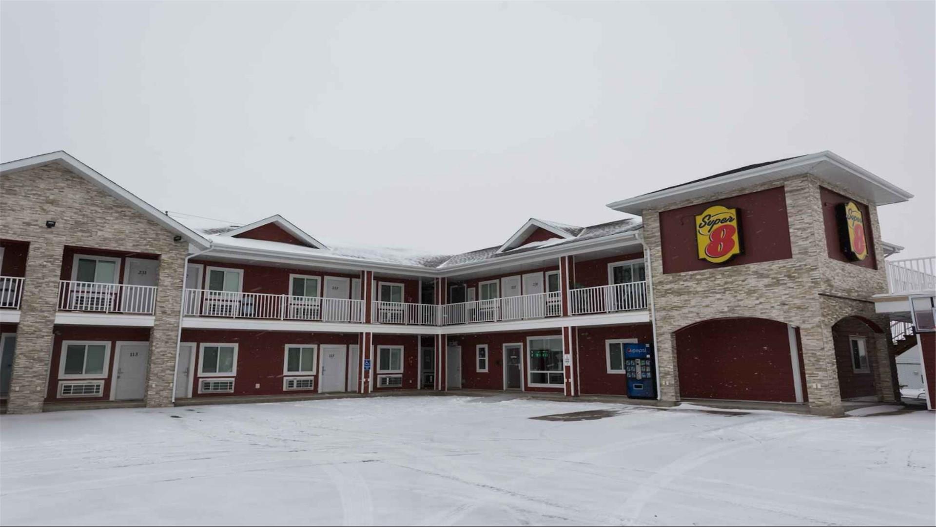 Super 8 by Wyndham Watrous in Saskatoon, SK