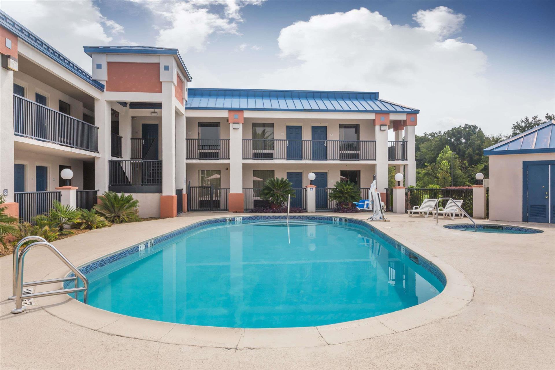 Days Inn by Wyndham Chiefland in Chiefland, FL