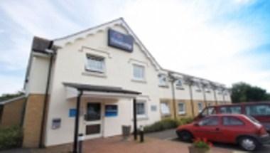 Travelodge Cardiff Airport in Barry, GB3