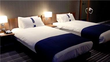 Holiday Inn Express Aberdeen Airport in Aberdeen, GB2