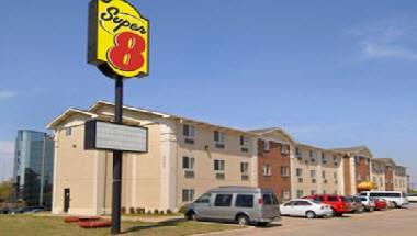 Super 8 by Wyndham Irving DFW Airport/South in Irving, TX