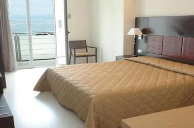 Hotel Capitol in San Mauro Mare, IT