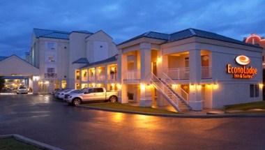 Econo Lodge Inn and Suites University in Calgary, AB