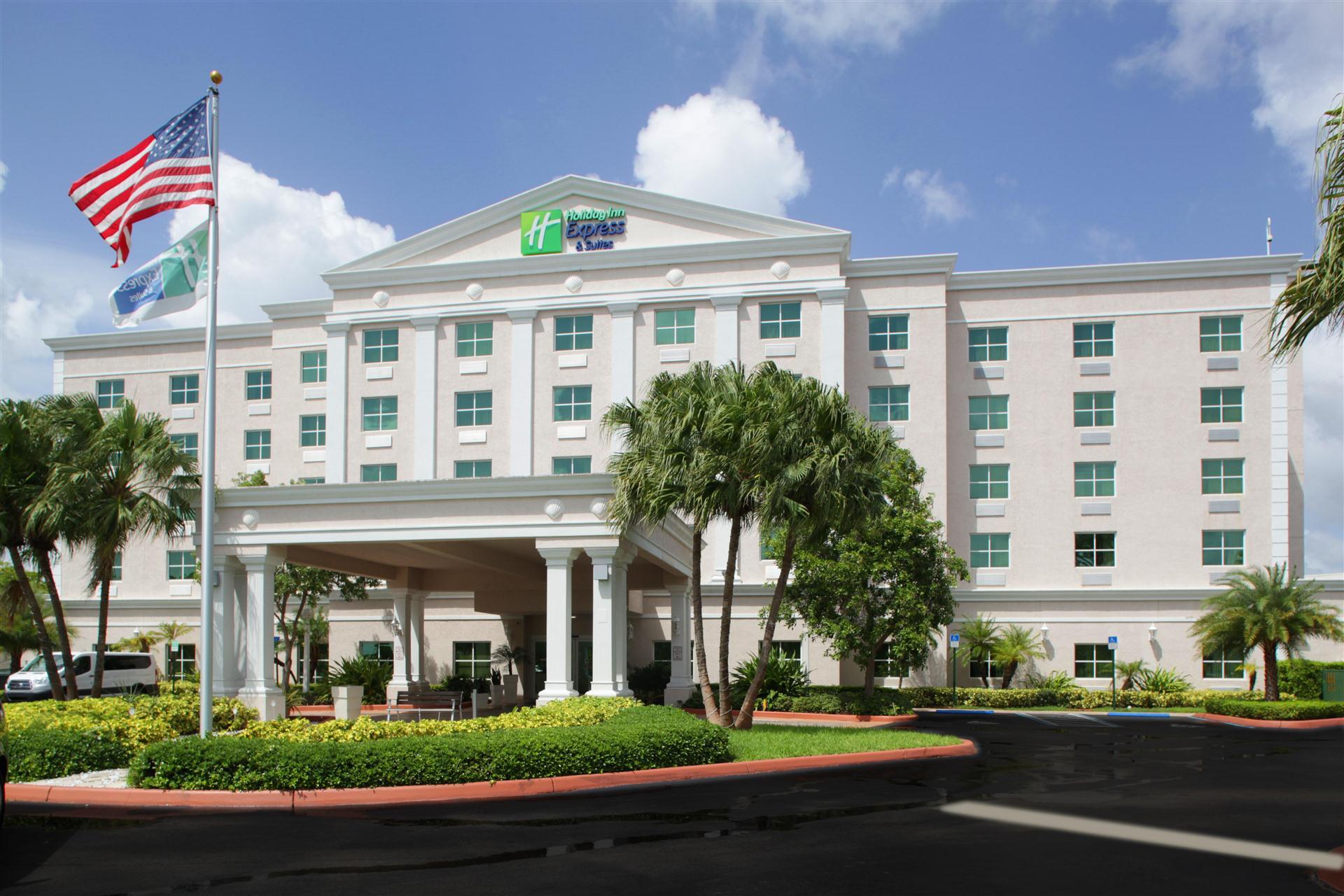 Holiday Inn Express & Suites Miami-Kendall in Miami, FL