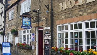 Half Moon Hotel in Alford, GB1