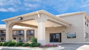 Econo Lodge Inn and Suites in Horn Lake, MS
