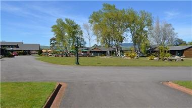 Cedarwood Lakeside Motel and Conference Venue in Rotorua, NZ