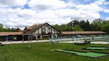 Budget Host Alpine Motor Lodge in Onekama, MI