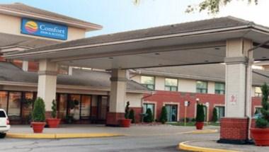 Comfort Inn and Suites Ambassador Bridge in Windsor, ON