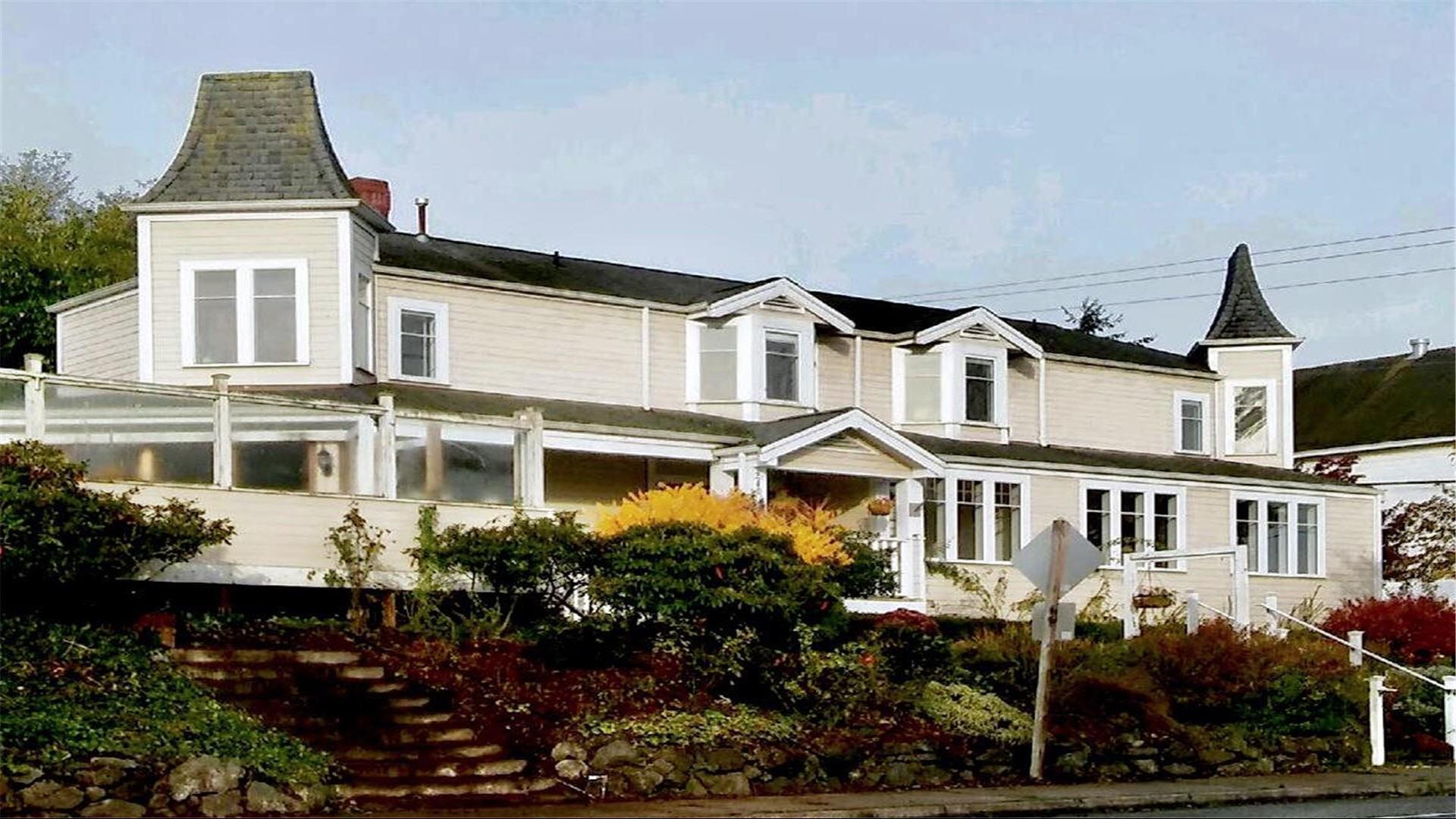 The Burton Inn in Vashon, WA