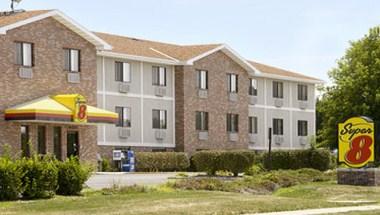 Super 8 by Wyndham Lenexa Overland Park/Mall Area in Lenexa, KS