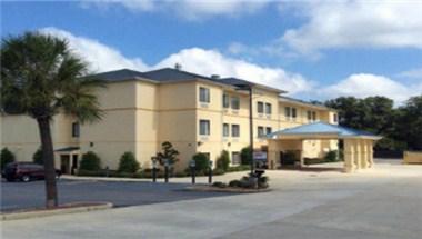 Days Inn by Wyndham North Mobile in Mobile, AL