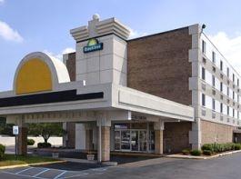 Days Inn by Wyndham Livonia - Detroit in Livonia, MI