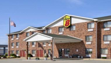 Super 8 by Wyndham Bowling Green in Bowling Green, MO