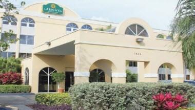 La Quinta Inn & Suites by Wyndham Miami Lakes in Miami, FL