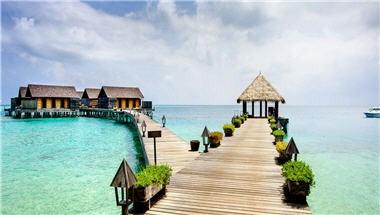 Gangehi Island Resort in North Ari Atoll, MV