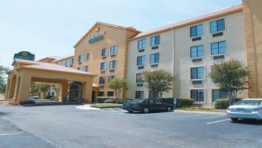 La Quinta Inn & Suites by Wyndham Austin Round Rock in Austin, TX