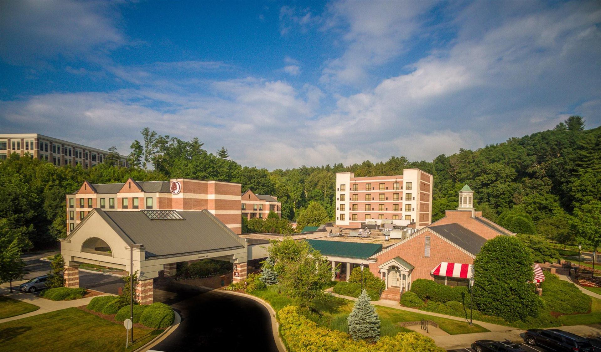 DoubleTree by Hilton Hotel Asheville - Biltmore in Asheville, NC