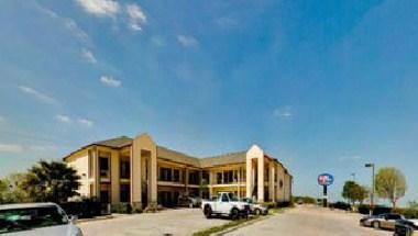 Lone Star Inn and Suites in Victoria, TX