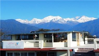 Hotel Floret Pelling in Pelling, IN