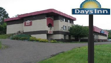 Days Inn by Wyndham Duluth Lakewalk in Duluth, MN