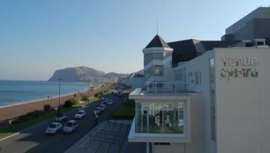 Cae Mor Hotel in Llandudno, GB3