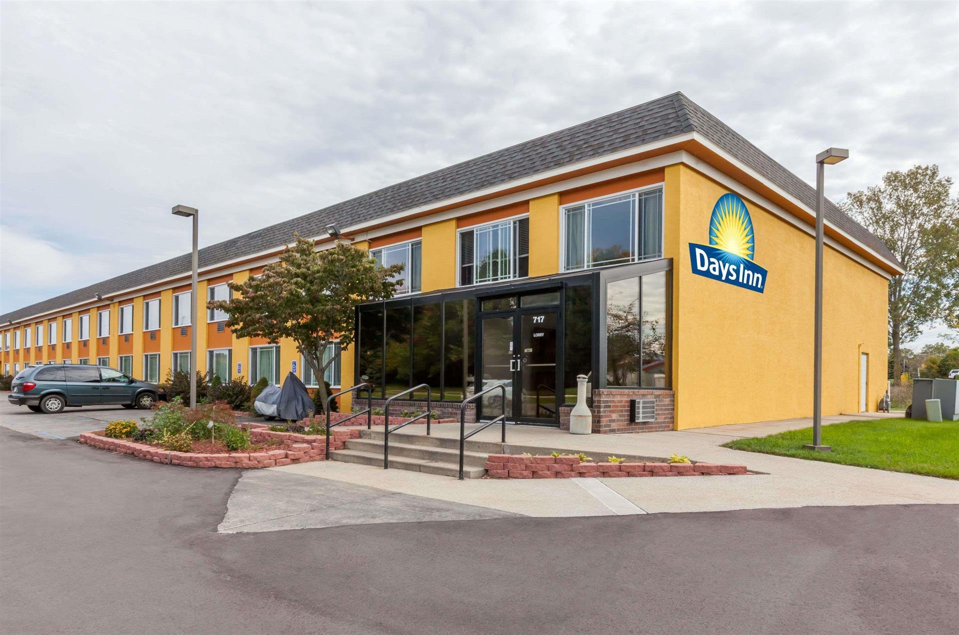 Days Inn by Wyndham Holland in Holland, MI