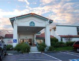 La Quinta Inn & Suites by Wyndham Redding in Redding, CA