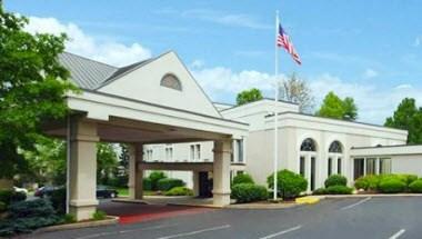 Econo Lodge Wickliffe - Cleveland East in Wickliffe, OH