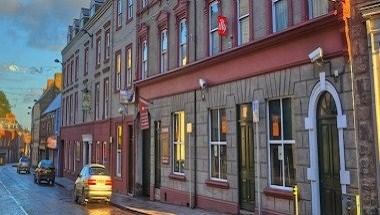 Charlemont Arms Hotel in Armagh, GB4