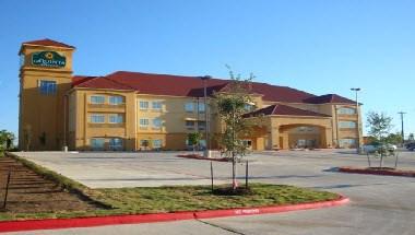 La Quinta Inn & Suites by Wyndham Kyle - Austin South in Kyle, TX