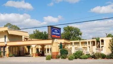 Howard Johnson by Wyndham Historic Lake Charles in Lake Charles, LA