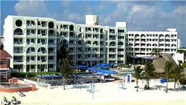 Aquamarina Beach Resort Hotel in Cancun, MX