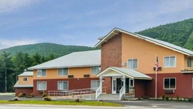 Econo Lodge Lakes Region in West Ossipee, NH