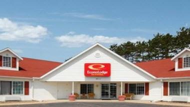 Econo Lodge Inn and Suites in Eau Claire, WI