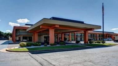 Econo Lodge Inn and Suites Jackson in Jackson, TN