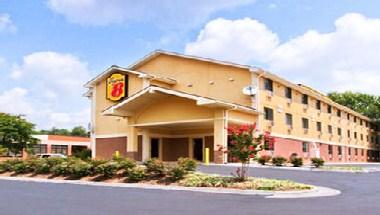 Super 8 by Wyndham Charlottesville in Charlottesville, VA