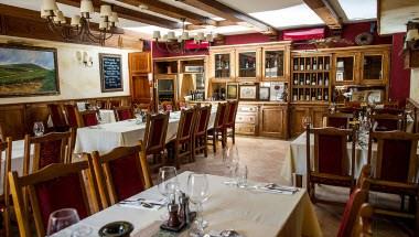 Hotel Ermitage and Obor Restaurant in Villany, HU