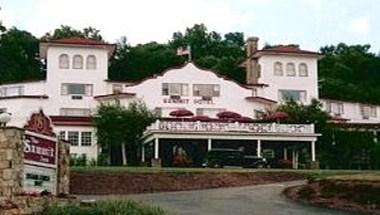 Summit Inn Resort in Uniontown, PA