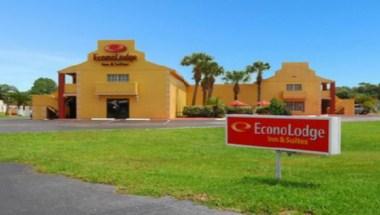 Econo Lodge  Inn and Suites Maingate Central in Kissimmee, FL