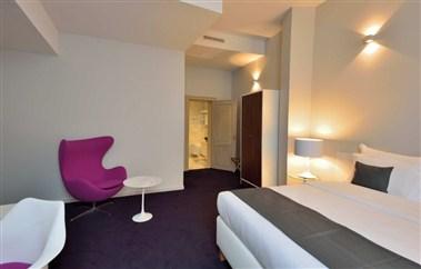 Hotel Retro in Saint-Josse-ten-Noode, BE