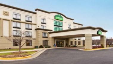 Wingate by Wyndham Chantilly / Dulles Airport in Chantilly, VA