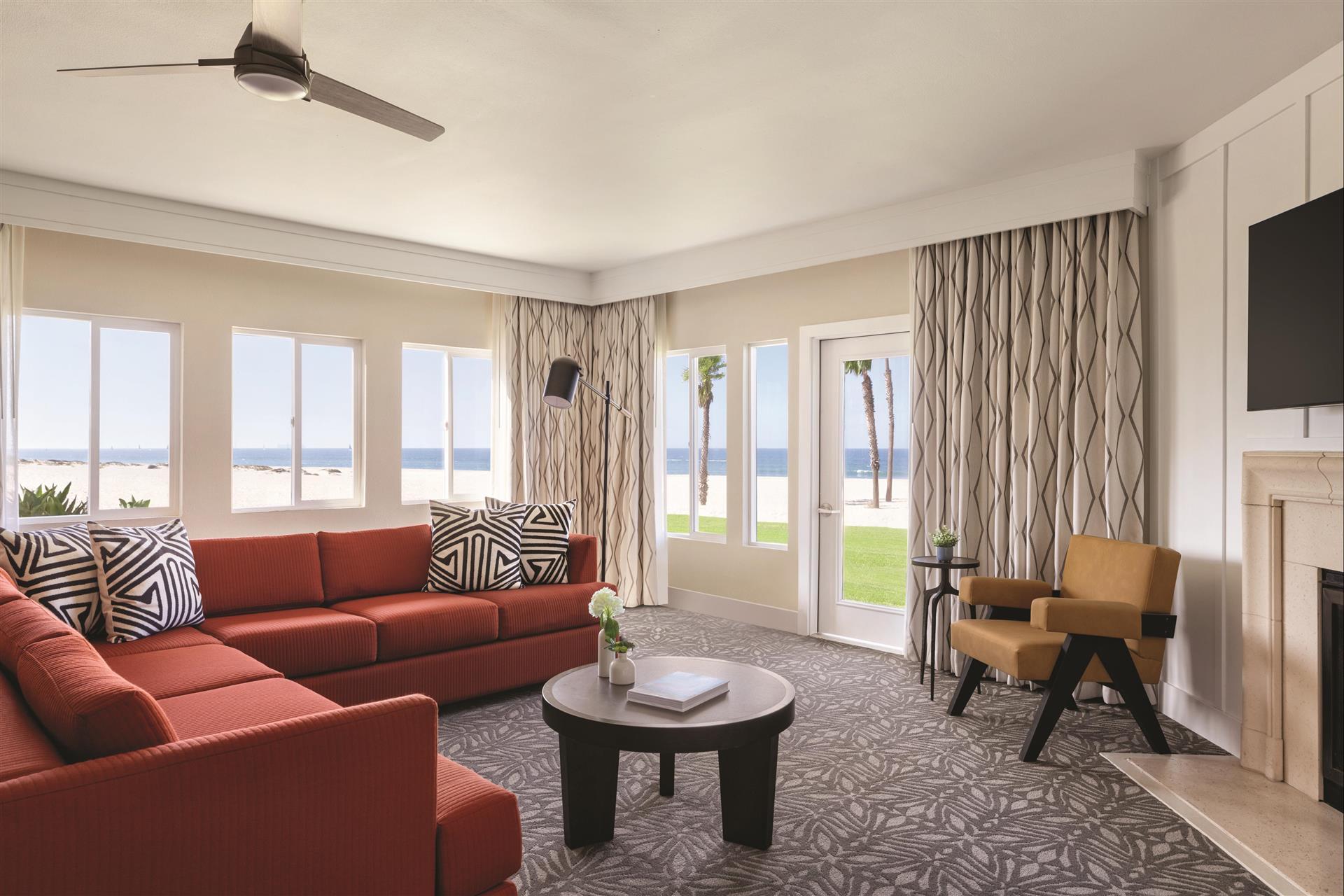 Zachari Dunes on Mandalay Beach, Curio Collection by Hilton in Oxnard, CA