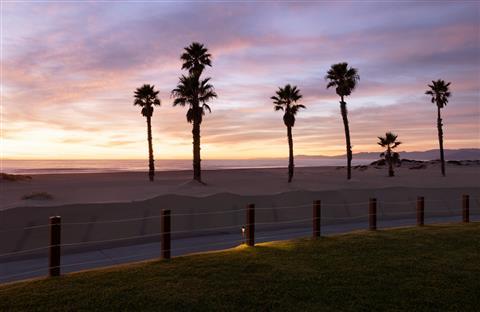 Zachari Dunes on Mandalay Beach, Curio Collection by Hilton in Oxnard, CA