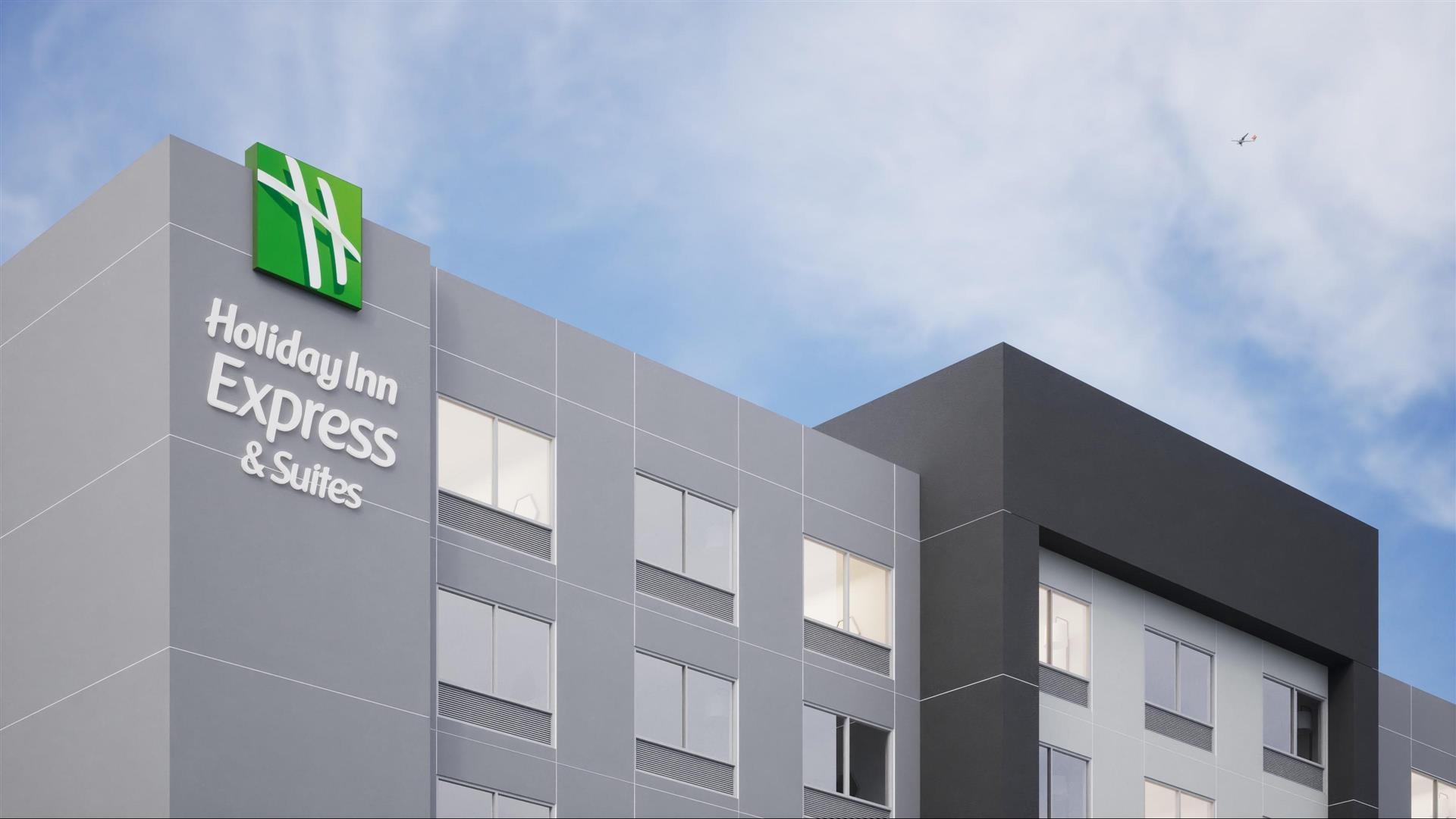 Holiday Inn Express & Suites Fort Walton Beach - Eglin Area in Florida, FL