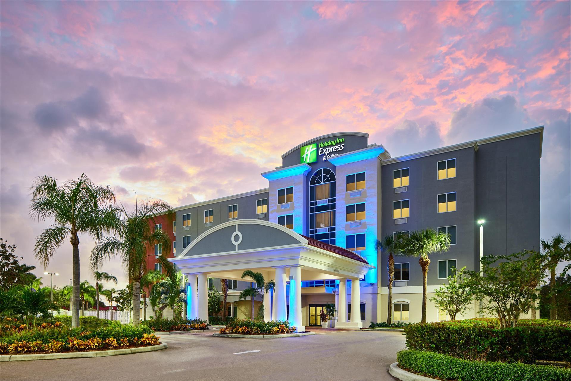 Holiday Inn Express Hotel & Suites port St. Lucie West in Port St. Lucie, FL