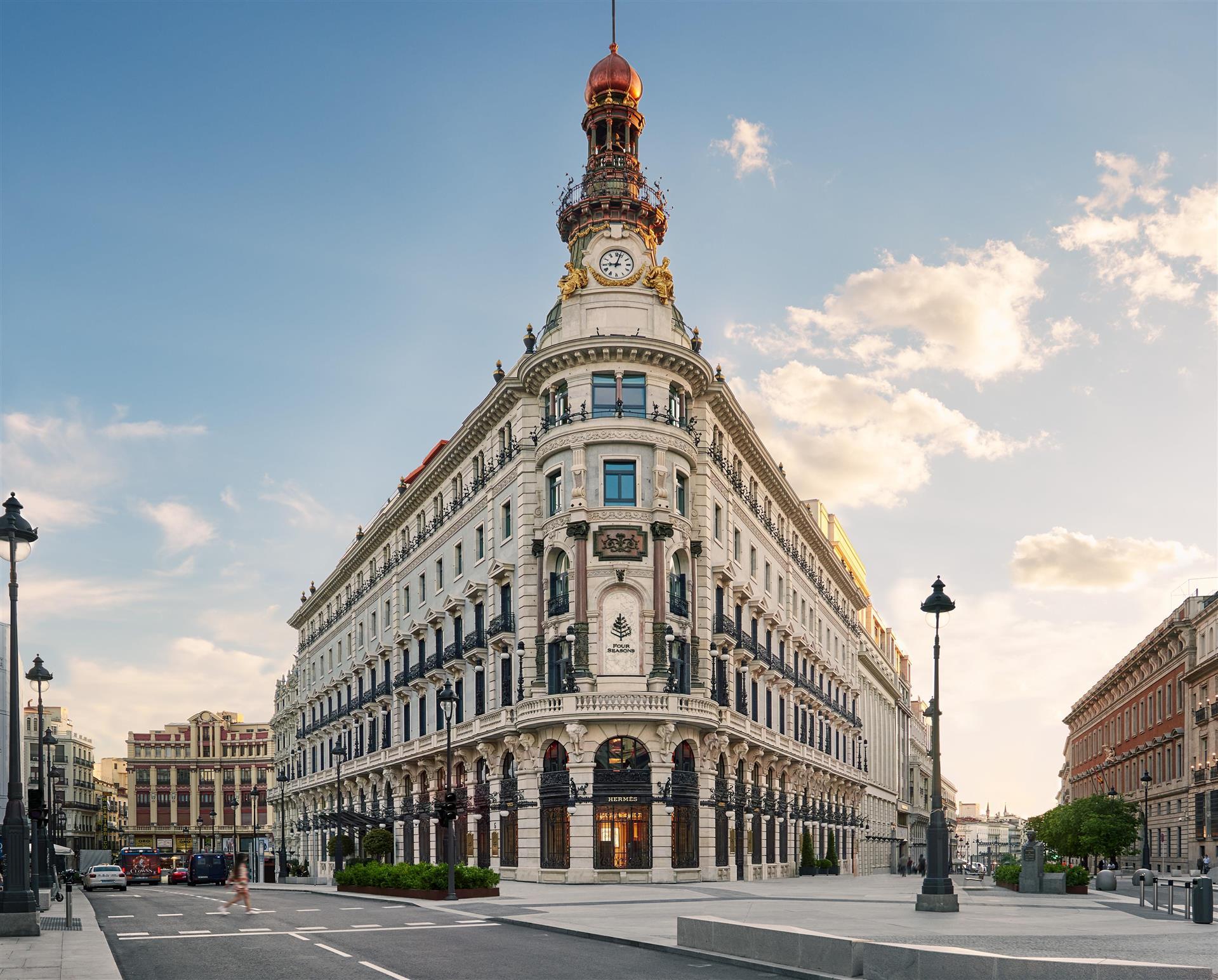 Four Seasons Hotel Madrid in Madrid, ES