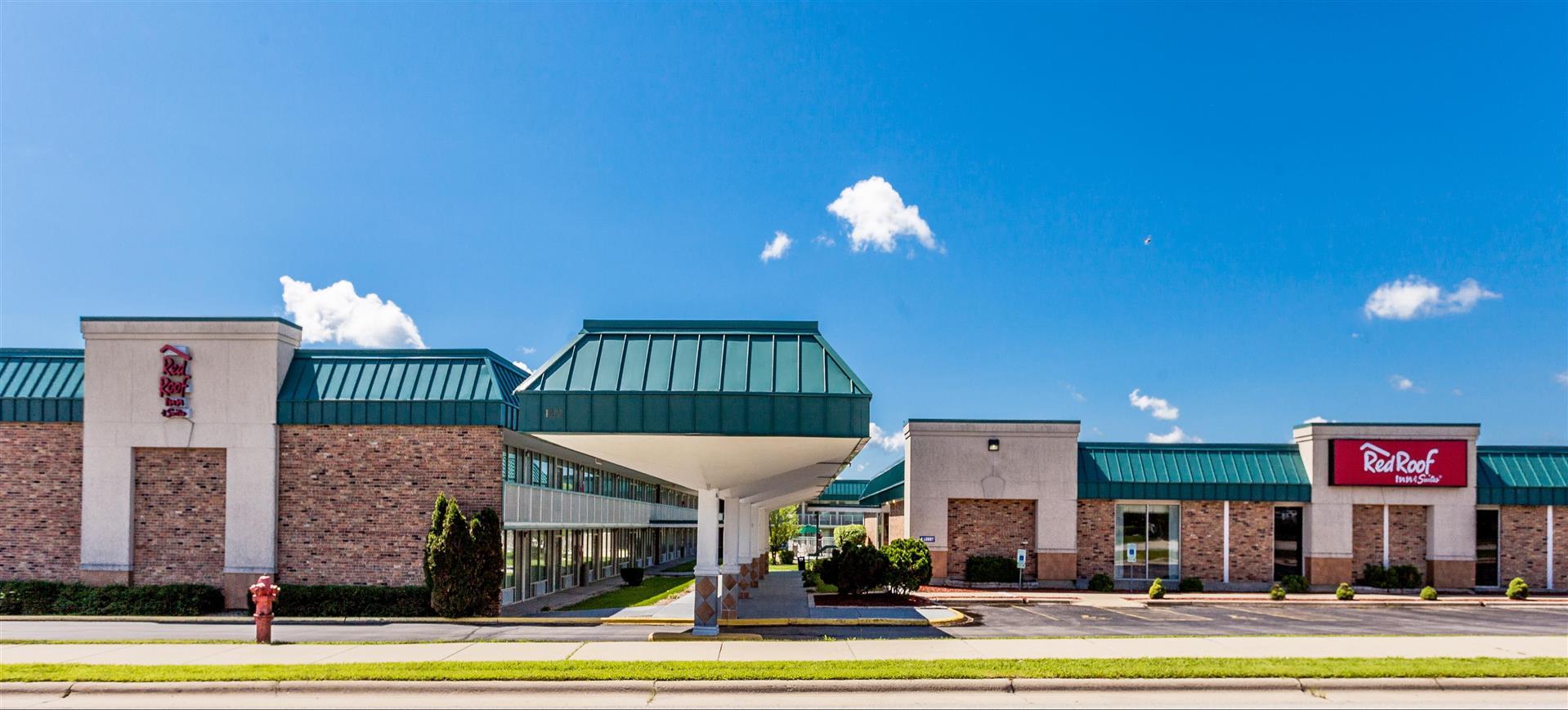 Red Roof Inn & Suites DeKalb in DeKalb, IL